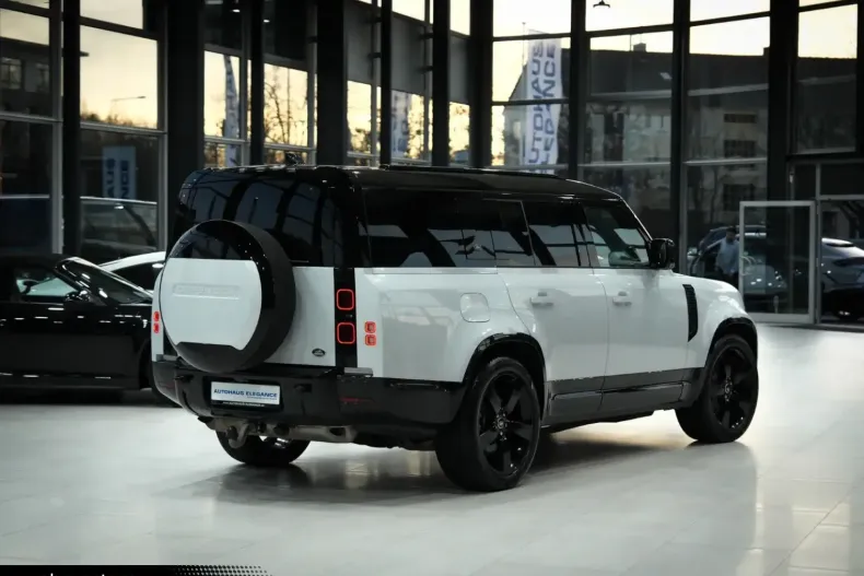 Land Rover Defender din 2023 cu 47.291 km - oferta LAN194134 - foto 3