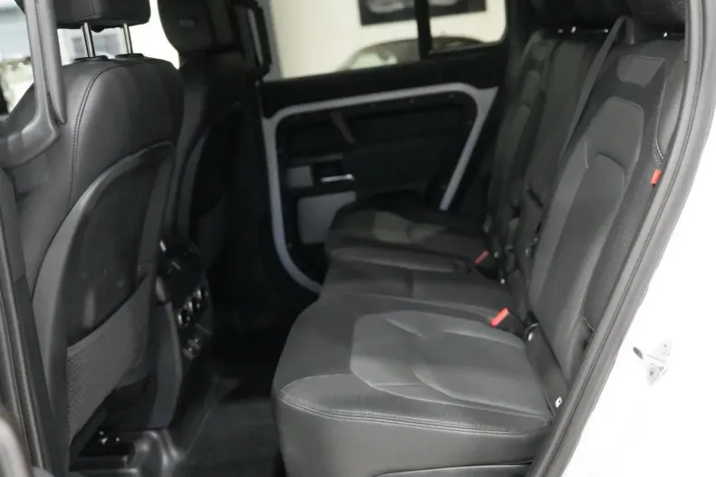 Land Rover Defender din 2023 cu 47.291 km - oferta LAN194134 - foto 12