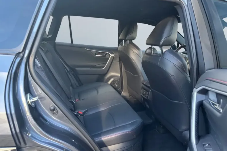 Toyota RAV4 din 2023 cu 70.292 km - oferta TOY194137 - foto 17