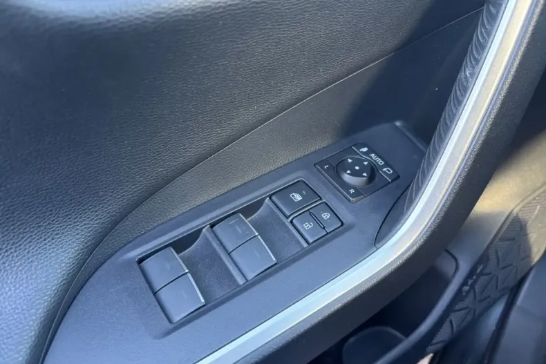 Toyota RAV4 din 2023 cu 70.292 km - oferta TOY194137 - foto 20