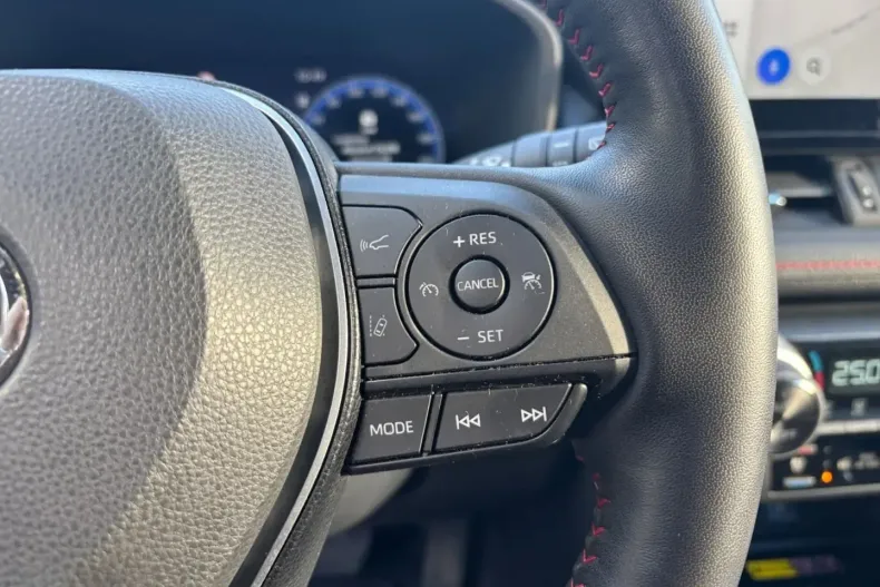 Toyota RAV4 din 2023 cu 70.292 km - oferta TOY194137 - foto 23