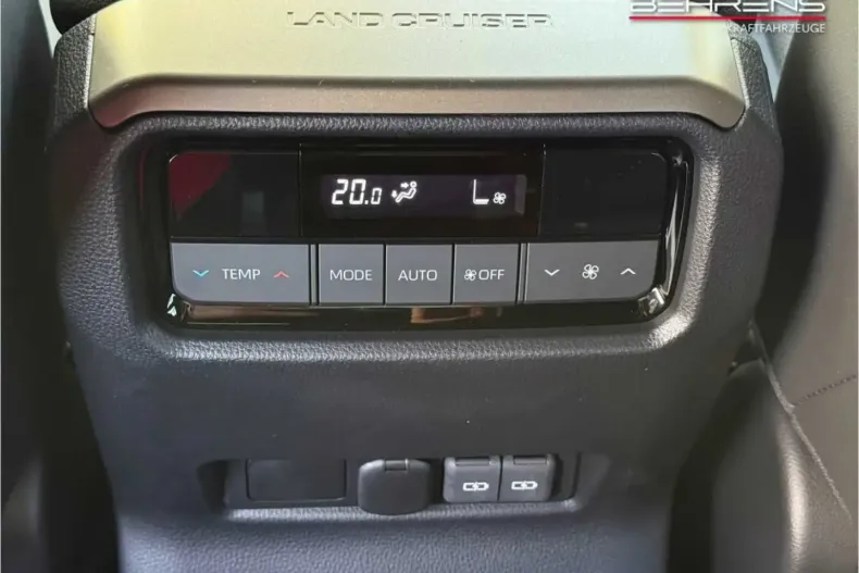 Toyota Land Cruiser din 2024 cu 5.500 km - oferta TOY194139 - foto 13
