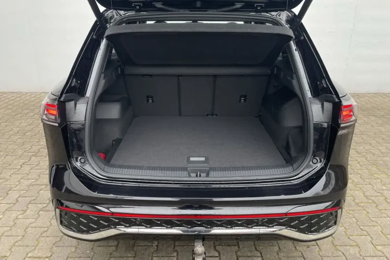 Volkswagen Tiguan din 2024 cu 17.996 km - oferta VOL194145 - foto 25