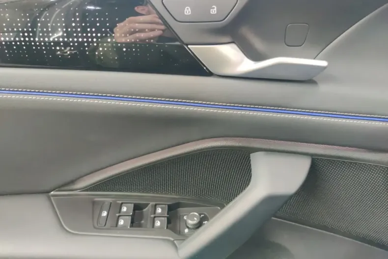 Volkswagen Tiguan din 2025 cu 13.510 km - oferta VOL194146 - foto 9