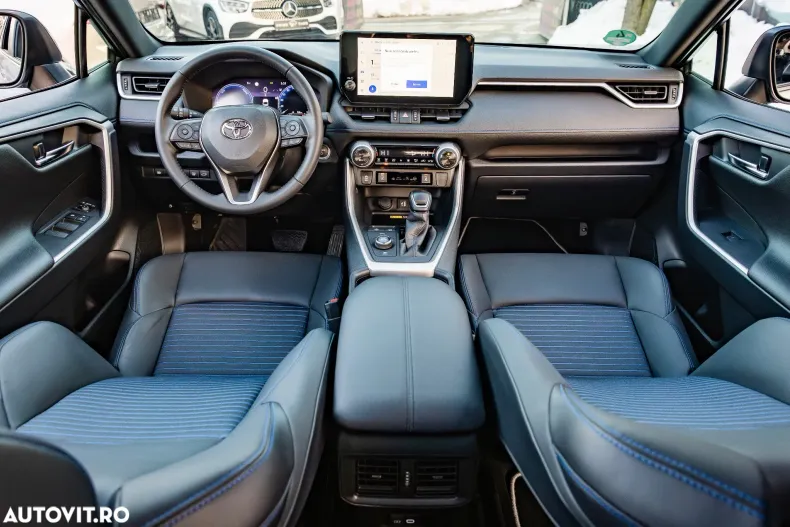 Toyota RAV4 din 2023 cu 14.600 km - oferta TOY194153 - foto 3