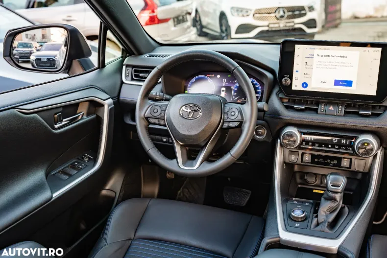 Toyota RAV4 din 2023 cu 14.600 km - oferta TOY194153 - foto 6