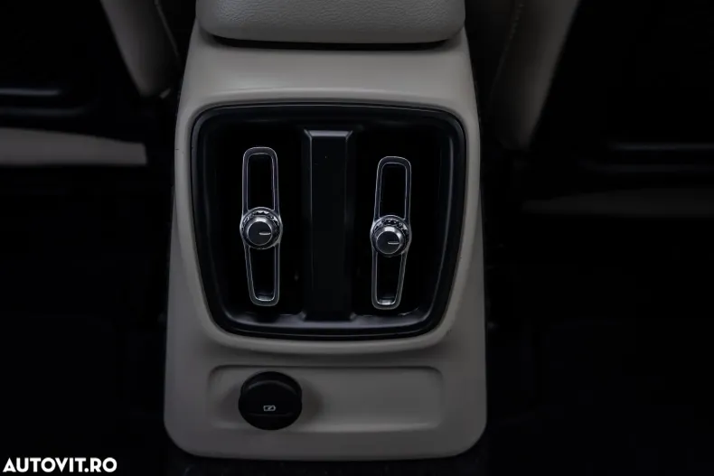 Volvo XC40 din 2021 cu 159.750 km - oferta VOL194155 - foto 14