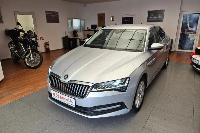 Skoda Superb din 2021 cu 89.400 km - oferta SKO194159 - foto 1