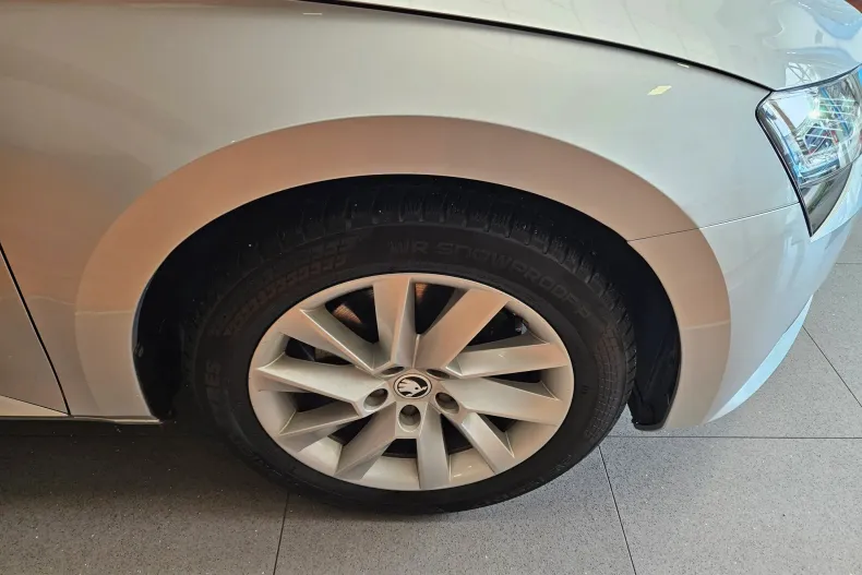Skoda Superb din 2021 cu 89.400 km - oferta SKO194159 - foto 8