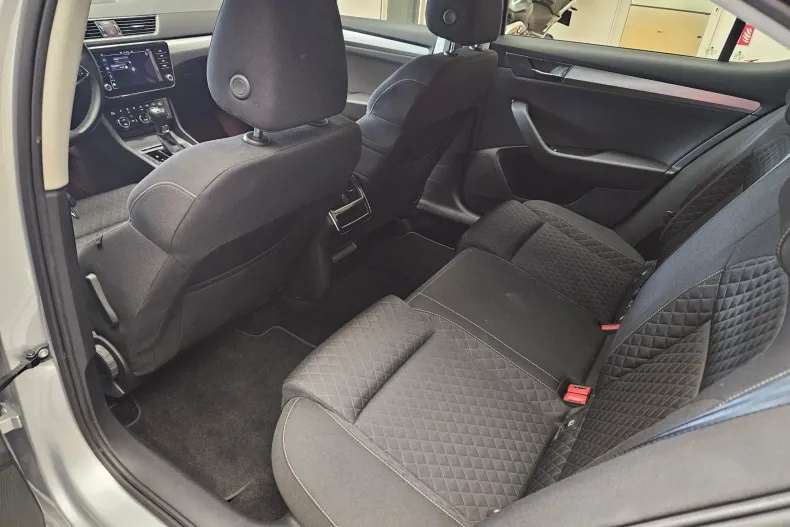 Skoda Superb din 2021 cu 89.400 km - oferta SKO194159 - foto 11