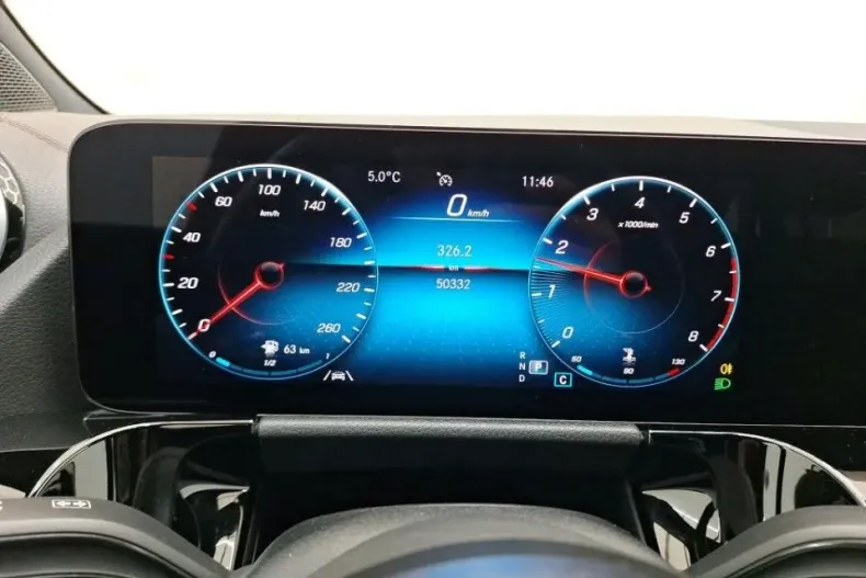 Mercedes-Benz GLA din 2022 cu 50.332 km - oferta MER194167 - foto 4