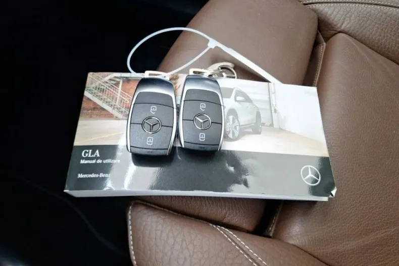 Mercedes-Benz GLA din 2022 cu 50.332 km - oferta MER194167 - foto 11