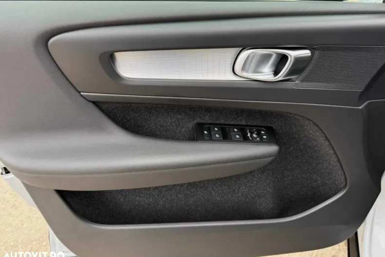 Volvo XC40 din 2020 cu 100.000 km - oferta VOL194169 - foto 17