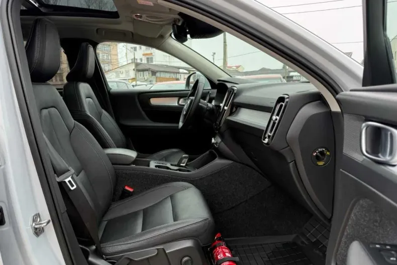 Volvo XC40 din 2020 cu 100.000 km - oferta VOL194169 - foto 21
