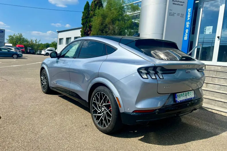 Ford Mustang Mach-E din 2022 cu 29.700 km - oferta FOR194173 - foto 3