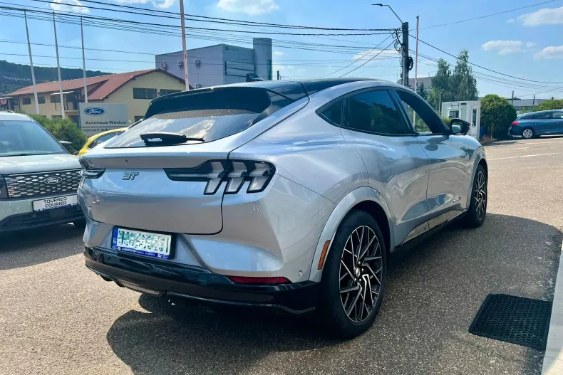 Ford Mustang Mach-E din 2022 cu 29.700 km - oferta FOR194173 - foto 5