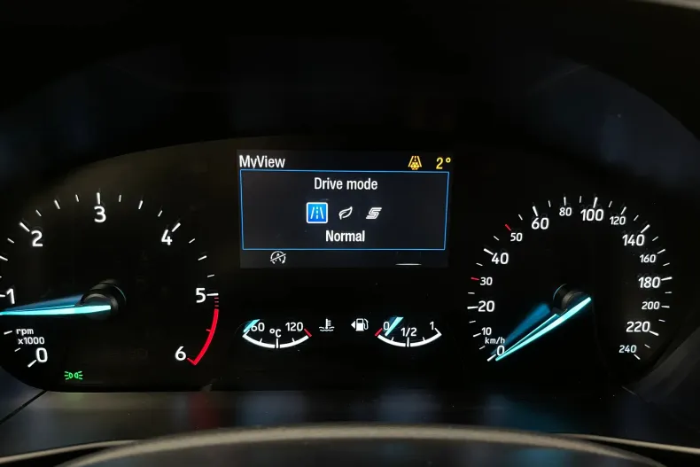 Ford Focus din 2022 cu 95.460 km - oferta FOR194174 - foto 18