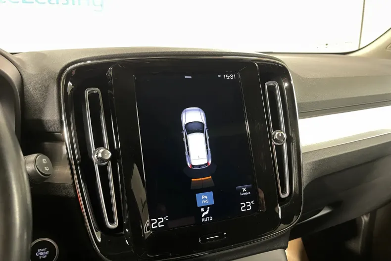 Volvo XC40 din 2021 cu 97.986 km - oferta VOL194180 - foto 12