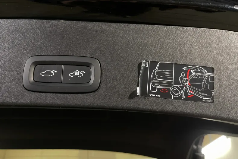 Volvo XC40 din 2021 cu 97.986 km - oferta VOL194180 - foto 19