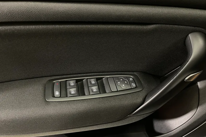 Renault Megane din 2022 cu 53.016 km - oferta REN194183 - foto 17