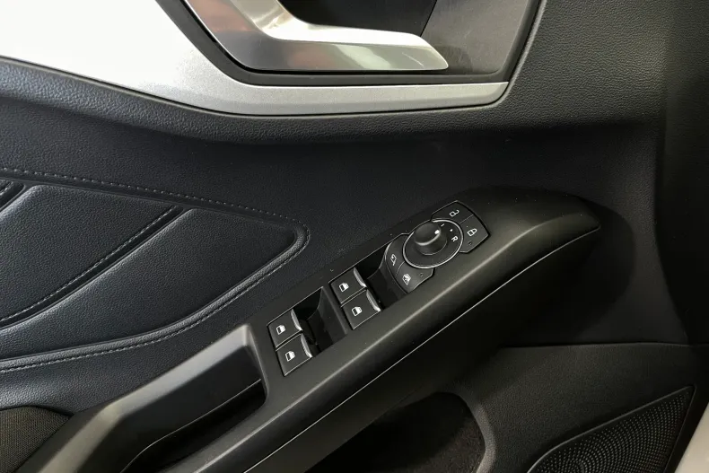 Ford Focus din 2021 cu 46.033 km - oferta FOR194184 - foto 18