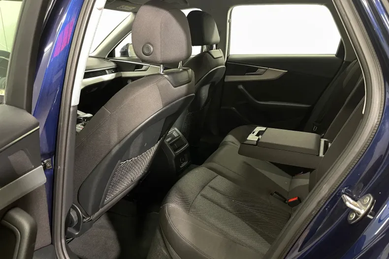 Audi A4 din 2022 cu 71.468 km - oferta AUD194186 - foto 11