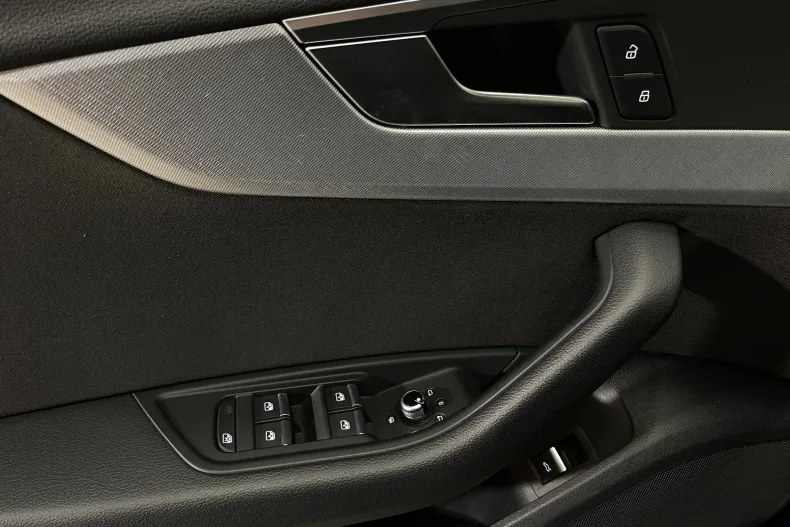 Audi A4 din 2022 cu 71.468 km - oferta AUD194186 - foto 21