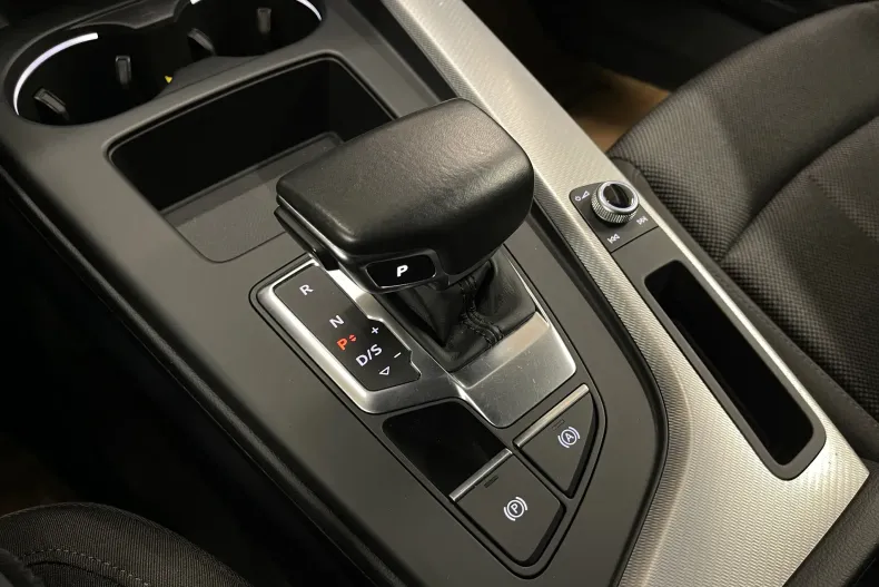 Audi A4 din 2022 cu 71.468 km - oferta AUD194186 - foto 25