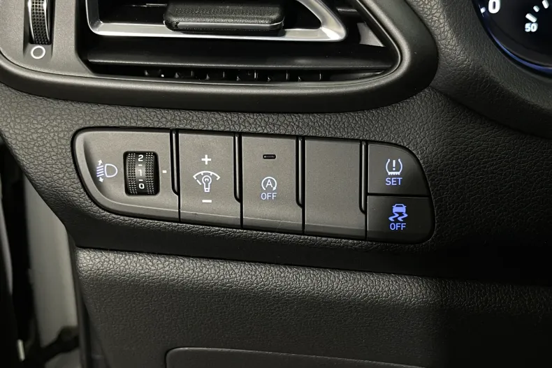 Hyundai i30 din 2021 cu 79.092 km - oferta HYU194187 - foto 17