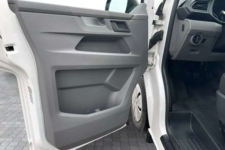 Volkswagen Transporter din 2024 cu 82.480 km - oferta VOL194196 - foto 11