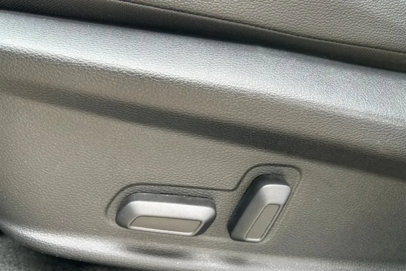 Maxus T60 din 2025 cu 3.729 km - oferta MAX194210 - foto 17