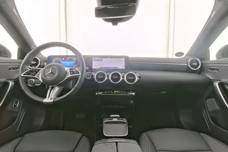 Mercedes-Benz CLA (Clasa CLA) din 2025 cu 19.240 km - oferta MER194214 - foto 6