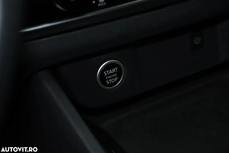 Nissan Qashqai din 2022 cu 146.000 km - oferta NIS194223 - foto 20