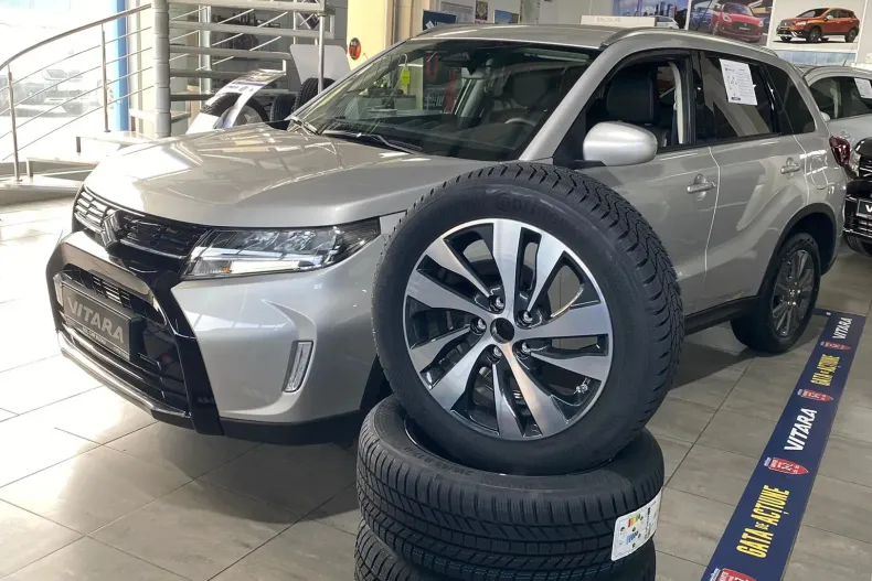 Suzuki Vitara din 2025 cu 3 km - oferta SUZ194235 - foto 2