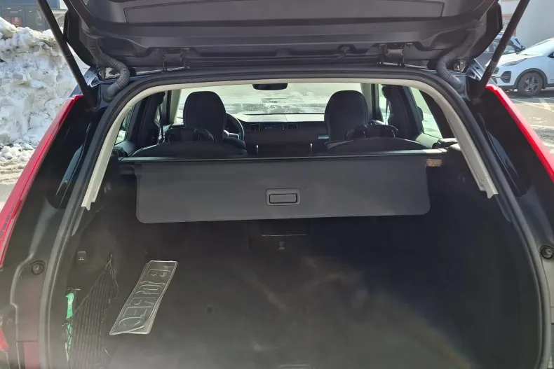 Volvo XC60 din 2021 cu 65.538 km - oferta VOL194241 - foto 7