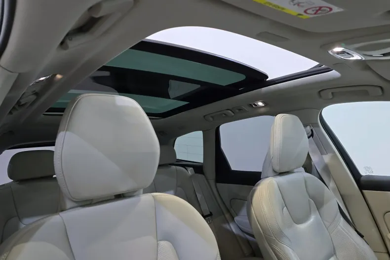 Volvo XC60 din 2021 cu 156.846 km - oferta VOL194244 - foto 9