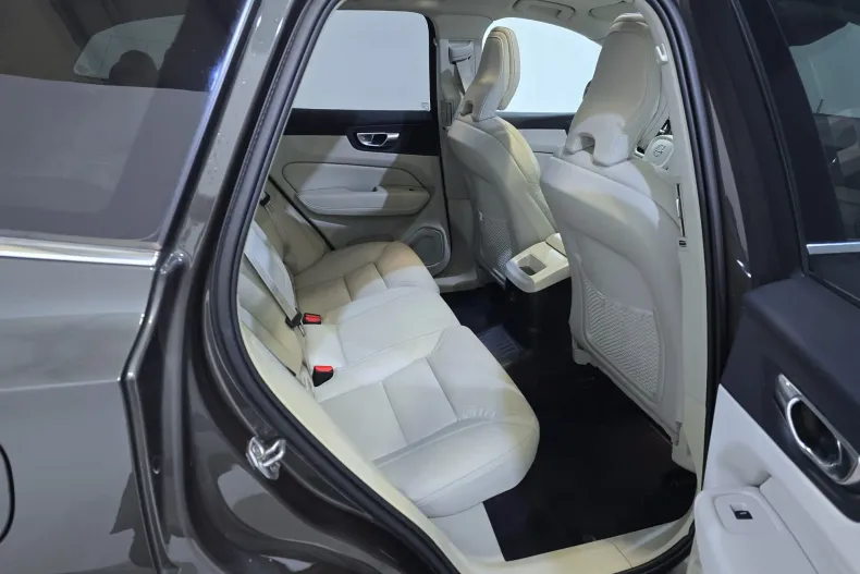 Volvo XC60 din 2021 cu 156.846 km - oferta VOL194244 - foto 11