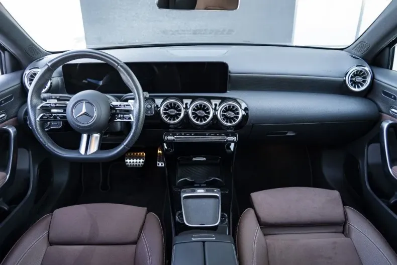 Mercedes-Benz A 250 (Clasa A) din 2024 cu 25.810 km - oferta MER194262 - foto 7