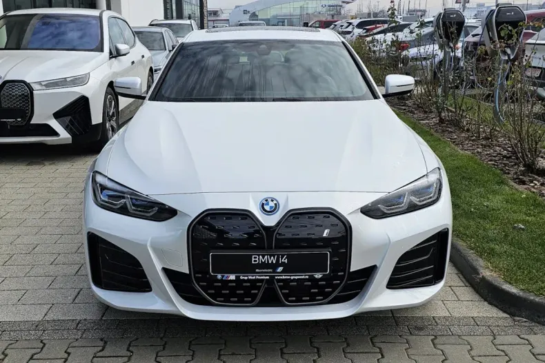BMW i4 (Seria 4) din 2023 cu 10.000 km - oferta BMW194263 - foto 3