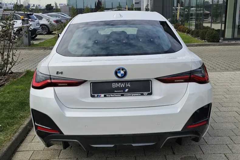 BMW i4 (Seria 4) din 2023 cu 10.000 km - oferta BMW194263 - foto 4