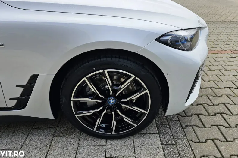 BMW i4 (Seria 4) din 2023 cu 10.000 km - oferta BMW194263 - foto 6