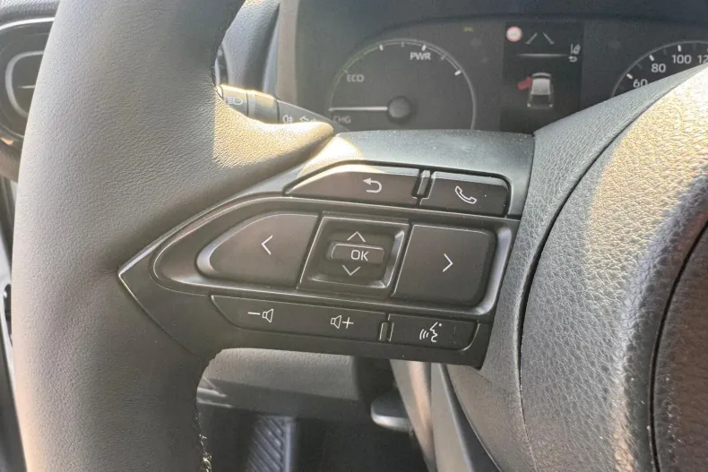 Toyota Yaris din 2022 cu 53.020 km - oferta TOY194274 - foto 19