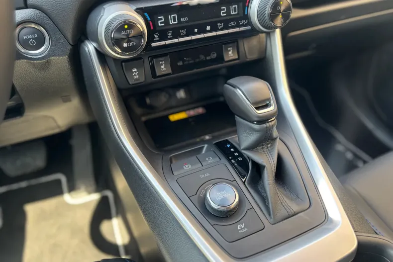 Toyota RAV4 din 2025 cu 5 km - oferta TOY194291 - foto 16