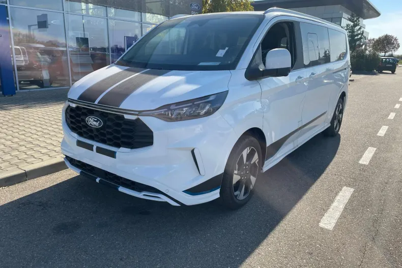 Ford Tourneo Custom din 2024 cu 5 km - oferta FOR194299 - foto 2