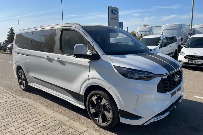 Ford Tourneo Custom din 2024 cu 5 km - oferta FOR194299 - foto 3