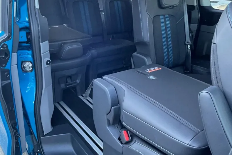 Ford Tourneo Custom din 2024 cu 5 km - oferta FOR194299 - foto 17