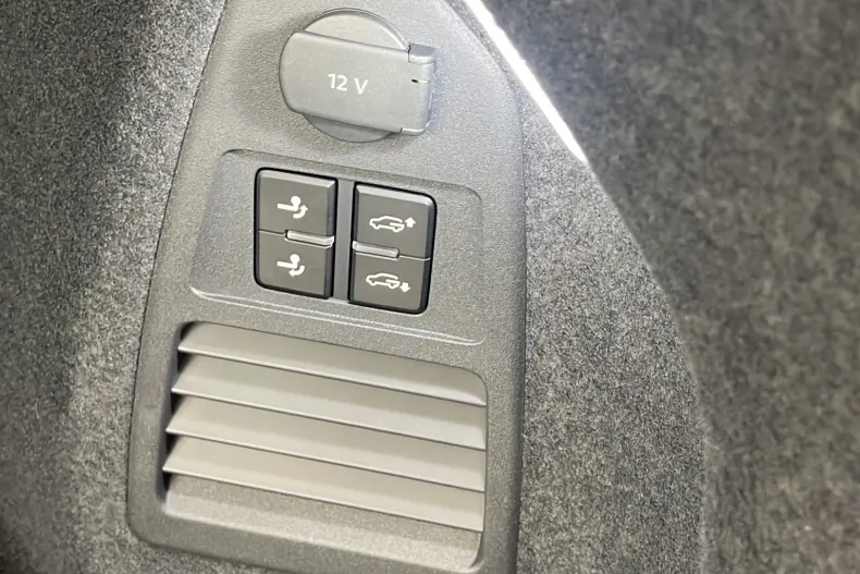 Volkswagen Touareg din 2025 cu 12 km - oferta VOL194300 - foto 7