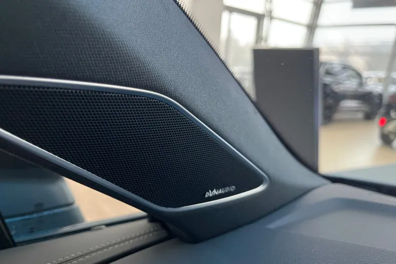 Volkswagen Touareg din 2025 cu 12 km - oferta VOL194300 - foto 30