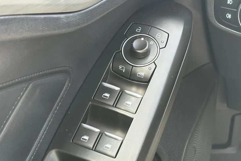 Ford Focus din 2023 cu 47.000 km - oferta FOR194306 - foto 34