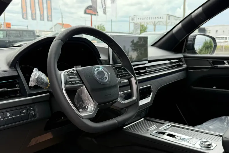 KGM Rexton din 2025 cu 9 km - oferta KGM194311 - foto 10